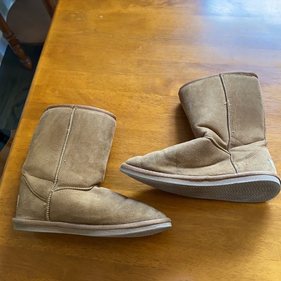 Apres Faux Suede Faux Fur Boots 9 EUC - Picture 2 of 11